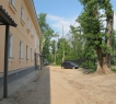 В доме перекрытия деревянные, перегородки кирпичные.