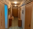 Предлагаем рассмотреть Вам вариант покупки прекрасной комнаты общей площадью 18.25 кв.м., расположенной в кирпичном доме на улице Дементьева в Авиастроительном районе города Казани.