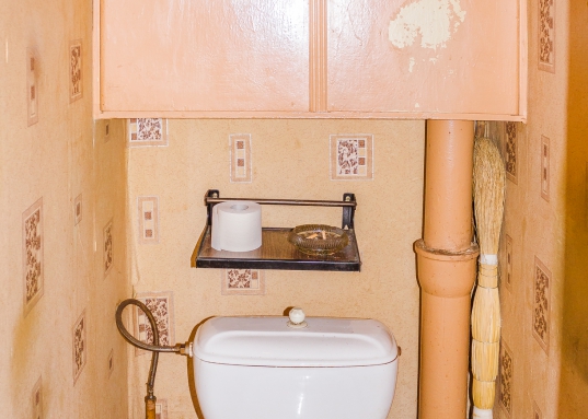 В квартире есть существенное преимущество, так как имеется собственная лоджия на кухню и гостиную.