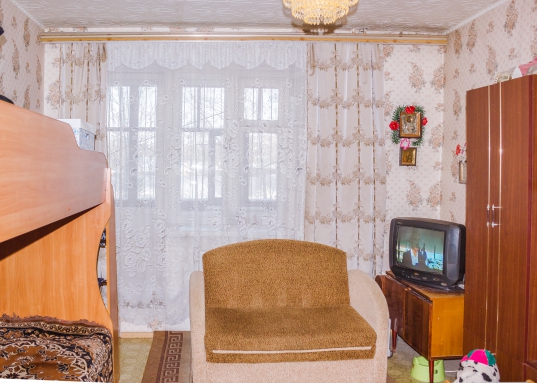 Адрес: ул. Глазунова, дом 8 , Количество комнат: 2, Общая площадь: 51 м<sup>2</sup>, Жилая площадь: 27.7 м<sup>2</sup>, Площадь кухни: 6.8 м<sup>2</sup>, Этаж: 1/10, Тип дома: Кирпичный, Район: Приволжский