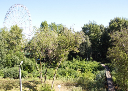 Предчистовая отделка, удобная планировка, просторная кухня, светлые комнаты с выходом на лоджию с панорамным остеклением ,откуда открывается шикарный вид на зеленую зону парка «Кырлай».