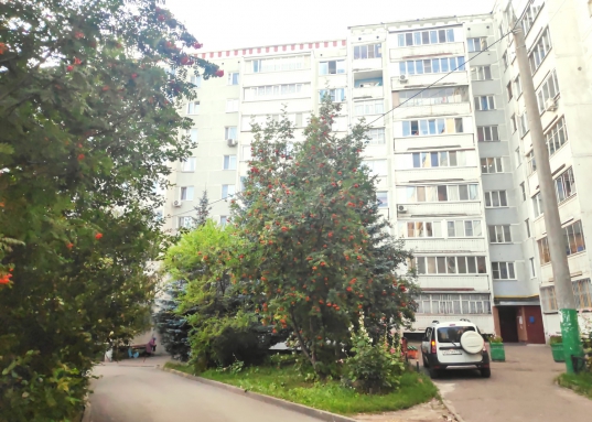 Продается трехкомнатная квартира в Приволжском районе  пр.