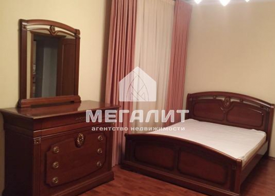 Сдается в аренду трехкомнатная квартира в элитном доме в Вахитовском районе.
