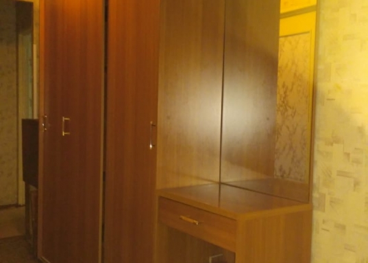 Сдается  комната (зал 18м2) в трехкомнатной меблированной квартире по ул. Гаврилова д.40 к2 в Ново-Савиновском районе.