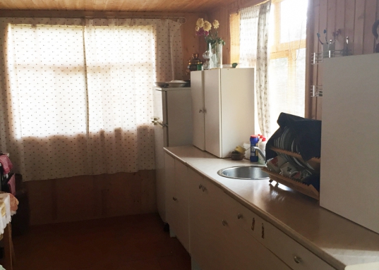 К бане и санузлу также проведена вода.
