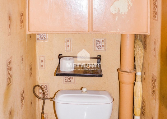 В квартире есть существенное преимущество, так как имеется собственная лоджия на кухню и гостиную.