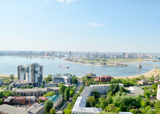ЖК «Суворовский» по праву относится к элитному типу жилья, поскольку максимально ориентирован на комфорт и безопасность жителей.