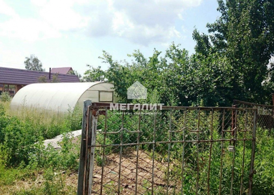 Дом двухэтажный 45 кв. м.: первый этаж сруб (4х4), второй этаж щитовой.