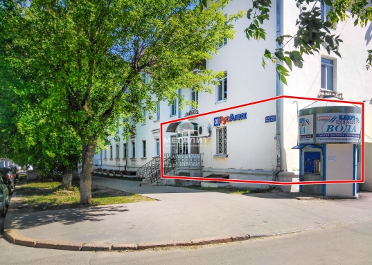 На пересечении улиц Советская и Халезова, сдаётся в аренду торгово-офисное помещение.