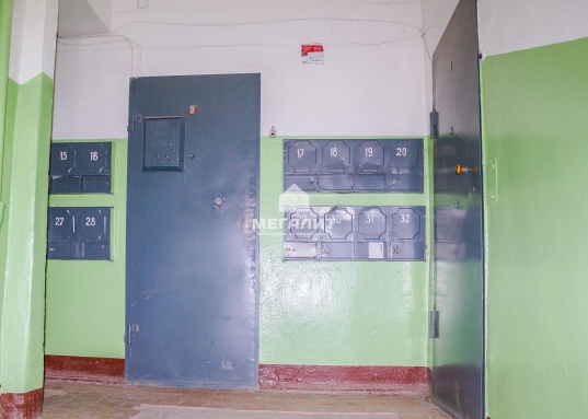 В квартире требуется косметический ремонт.