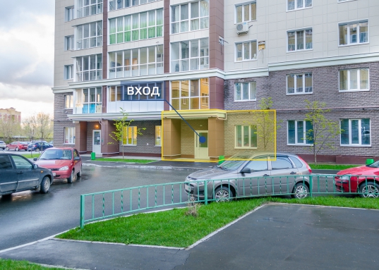 Продается коммерческое помещение в ЖК ''Изумрудный город''