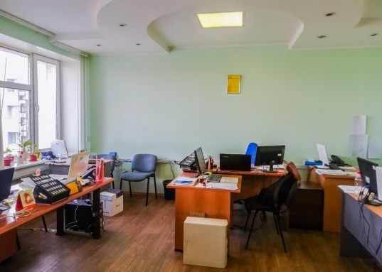 Сдаю офисное помещение, расположенное на 4-ом этаже  в офисном центре по адресу: ул. Чуйкова, д. 2 (Ново – Савиновский район).