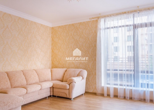 Комплекс находится в Советском районе (ул.Тулпар, Камалеева, Курская, П.Лумумбы, А.Кутуя)  расположен в 10-минутной доступности до центра города.