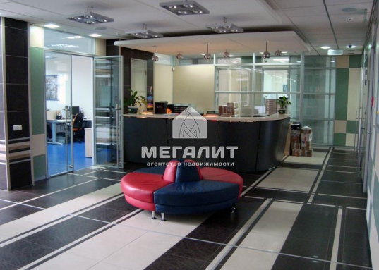 Дополнительным удобством является близость станции метрополитена: 400 метров до станции «Площадь Тукая».