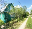 Садовое общество находится на реке Казанке, от домика до места, где можно искупаться 100 метров пешком. До дачи можно добраться на электричке, на автобусе и на машине.