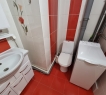 Удобная гардеробная 3,4 кв.м.<br /><br /><br />ОТЛИЧНОЕ РАСПОЛОЖЕНИЕ ДОМА!<br /><br />Транспортная доступность как на машине так и на общественном транспорте.