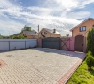 Салмачи Приволжского района г. Казани.<br /> <br /><strong><em><span style="text-decoration:underline;">О доме:<br /></span></em></strong><span style="text-decoration:underline;"></span>- материал стен - керамический кирпич, облицовка - декоративный керамический кирпич<br />- между 1-м и 2-м этажами плиты перекрытия<br />​​​​​​​- монолитная бетонная лестница на 2-й этаж<br />- площадь дома 104,6 кв.м<br />- год постройки 2014<br />- на 1-ом этаже: тамбур, гостиная 24,2 кв.м, кухня 12,3 кв.м, санузел, прихожая<br />- на 2-ом этаже: 3 спальни по 12 кв.м каждая, санузел<br />- высота потолков – 2,8 м<br />- остается кухонный гарнитур со встроенной бытовой техникой, включая посудомоечную машину<br /><br /><br /><strong><em><span style="text-decoration:underline;">О коммуникациях в доме:</span></em></strong><br />- центральное водоснабжение<br />- электричество<br />- отопление - 2-х контурный газовый котел<br />- канализация – автономная<br /><br /><strong><em><span style="text-decoration:underline;">Об участке:</span></em></strong><br />- ровный, огорожен забором, площадь 5 соток<br />- откатные ворота<br />- территория вокруг дома: частично брусчатка, частично – газонная трава<br />- асфальтированная дорога до самого участка<br /> <br /><strong><em><span style="text-decoration:underline;">На участке:</span></em></strong><br />- отличная бревенчатая баня на дровах: парилка, помывочная, тамбур для переодевания<br />- есть хозяйственный блок<br />- различные насаждения, цветник<br /> <br /><strong><em><span style="text-decoration:underline;">Месторасположение</span></em></strong>:<br />- 3 минуты до остановки общественного транспорта<br />- 5 минут до магазина «Пятерочка»<br /><br /><strong><em><span style="text-decoration:underline;">О документах:</span></em></strong><br />- без обременений<br />- вся сумма в договоре<br /><br />Рядом расположены поселки: Алтан, Плодопитомник, Восточный, Вишневка, Куюки.