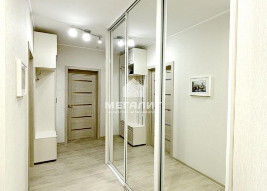 Большая 2-х комнатная квартира улучшенной планировки