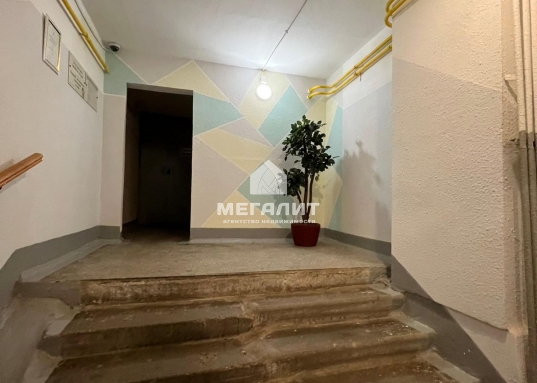 1-к квартира возле ст. метро "Дубравная"
