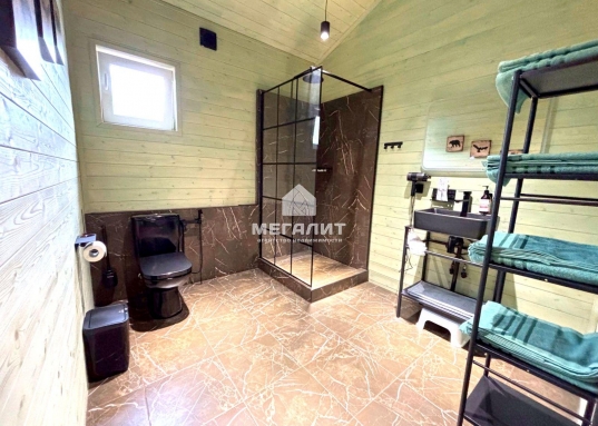 Дом на берегу реки Кама