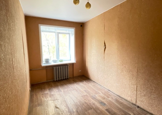 <span style="text-decoration:underline;"><span style="font-family:arial, helvetica, sans-serif;"><strong>Уникальное предложение: купить квартиру в кирпичном доме в центре Казани.</strong></span></span><br /><br /><strong>•  <span style="text-decoration:underline;">Свобода для творчества</span>:</strong> Отсутствие несущих стен позволяет реализовать любые дизайнерские решения и создать квартиру вашей мечты.<br /><br /><strong>•  <span style="text-decoration:underline;">Ремонт под себя</span>: </strong>Забудьте о переделке чужих решений!