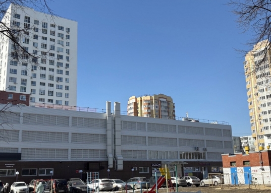 Сдается уютная двухкомнатная квартира в удобной локации, рядом с метро !