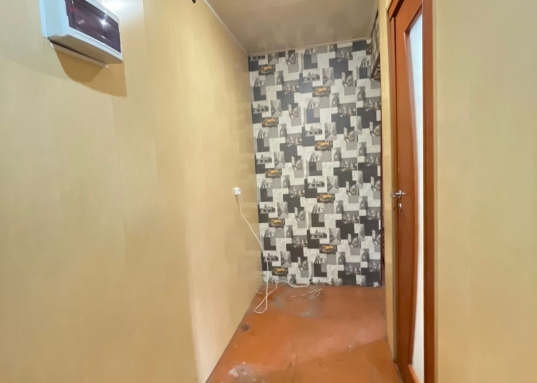 Купить квартиру в центре Казани и сделать ремонт на свой вкус.