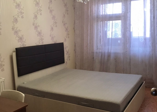 ✅в шаговой доступности продуктовые магазины,
✅хорошая транспортная развязка, 
✅рядом остановка общественного транспорта Тиктоник, Губкина,
 ✅Детский садик и Школа.