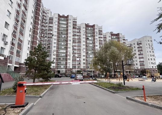 Адрес: ул. Минская, дом 12, Количество комнат: 2, Общая площадь: 70.7 м<sup>2</sup>, Жилая площадь: 38.6 м<sup>2</sup>, Площадь кухни: 15.3 м<sup>2</sup>, Этаж: 11/17, Тип дома: Кирпичный