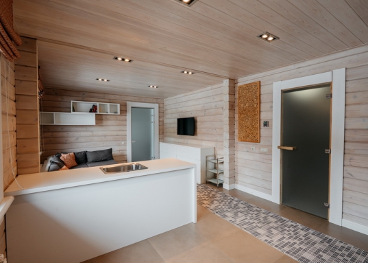 Статусный дом в окружении природы на берегу Волги, престижное соседство , закрытая территория .