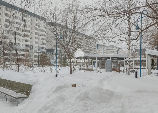 Отличная 1-к кв. на Абсалямова с видом на бульвар "Белые цвет"!