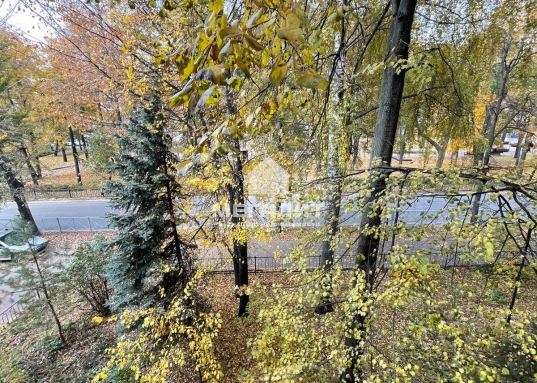 Адрес: ул. Чехова, дом 25/31, Количество комнат: 2, Общая площадь: 45.2 м<sup>2</sup>, Жилая площадь: 30.6 м<sup>2</sup>, Площадь кухни: 6 м<sup>2</sup>, Этаж: 3/5, Тип дома: Кирпичный, Район: Вахитовский