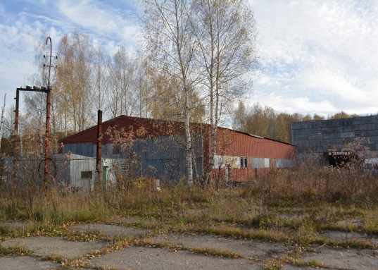 От Казани 20 км. Ангар, общей площадью 988 кв.м. из металлоконструкции, где подведено электричество, в данное время сдается и приносит ежемесячную прибыль.