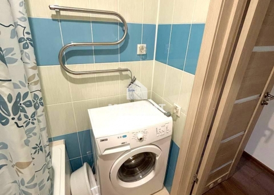 рядом центральные улицы: Пр.