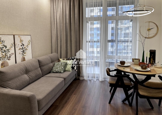 <strong>Множество сценариев света</strong> позволяет создать атмосферу, соответствующую Вашему настроению и предпочтениям.<br />6.