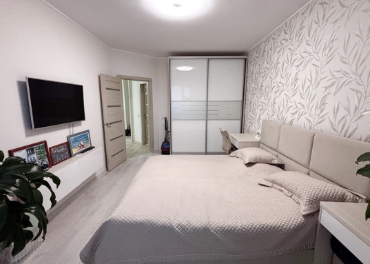 Большая 2-х комнатная квартира улучшенной планировки