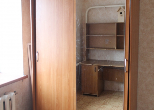 Адрес: ул. Дачная (10 лет Октября), дом 4, Количество комнат: 3, Общая площадь: 60 м<sup>2</sup>, Жилая площадь: 40 м<sup>2</sup>, Площадь кухни: 8 м<sup>2</sup>, Этаж: 1/2, Тип дома: Кирпичный, Район: Приволжский