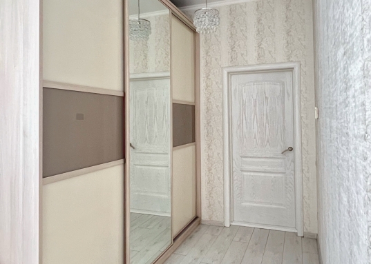 Звоните сейчас и узнайте все подробности!<br /><br />Рядом улицы: Габишева, Дубравная, Кул Гали, Уртак, Зорге, Сафиуллина.<br />Рядом поселки: Алтан, Матур, Примавера, Восточный, Салмачи, Вознесенское, Клыки.<br /><br />Возможен обмен, торг, ипотека.<br />​​​​​​​<br /><strong>С уважением, ваш гид в мире недвижимости, Ольга Валиуллина.<br />АН «МЕГАЛИТ» основано в 2004 году.