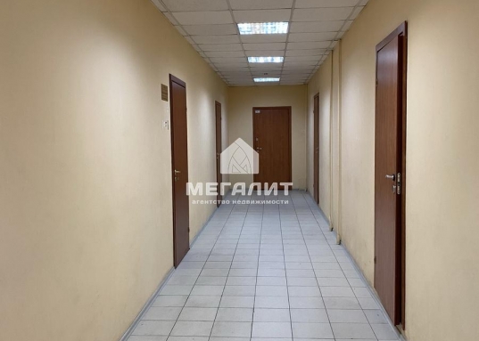Чистое, просторное, светлое.