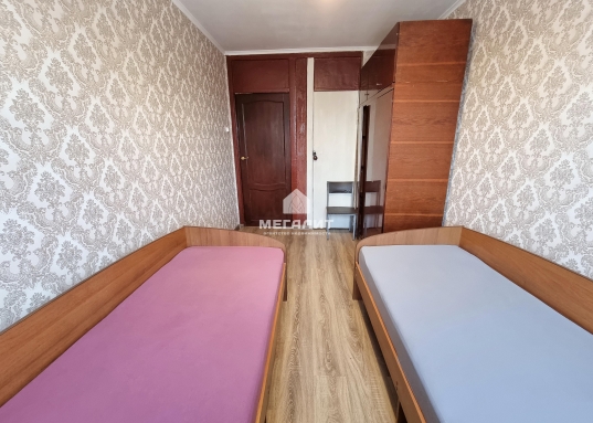 Фото реальные!<br />Сдам квартиру на длительный срок, вся техника и мебель проживания есть.