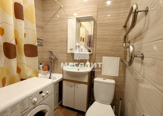 Квартира не угловая ,не торцевая.