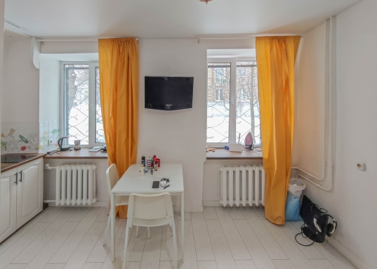 Адрес: ул. Индустриальная, дом 11, Количество комнат: 1, Общая площадь: 20 м<sup>2</sup>, Жилая площадь: 12 м<sup>2</sup>, Площадь кухни: 3 м<sup>2</sup>, Этаж: 1/2, Район: Авиастроительный