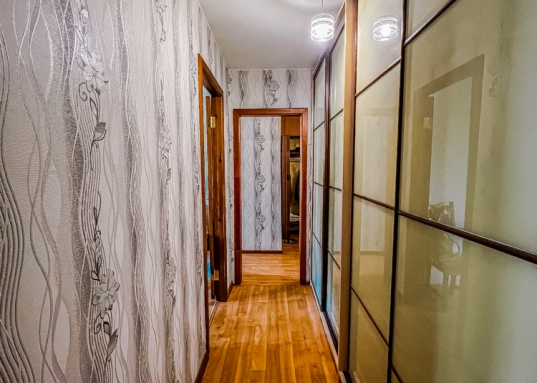 Отличная двухкомнатная квартира в центре Ново-Савиновского района!