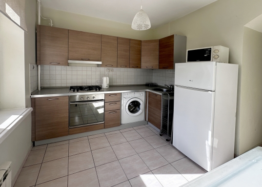 <strong>Хотите купить квартиру в кирпичном малоквартирном доме в Казани?</strong><br /><br />Продам 1-комн.