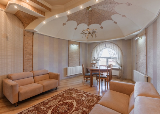 <p><span style="font-size:16px;"><strong>Роскошный особняк в престижном районе Казани: жизнь на высшем уровне</strong></span></p><em>Откройте для себя мир комфорта и статуса — купите великолепный кирпичный особняк в посёлке Кояшлы (Приволжский район г. Казани).