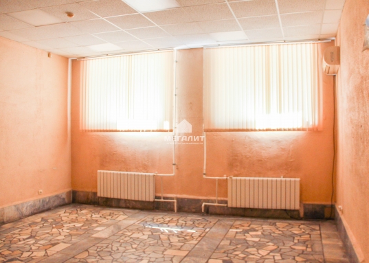 Адрес: ул. Шамиля Усманова, дом 27, Общая площадь: 300 м<sup>2</sup>, Район: Московский