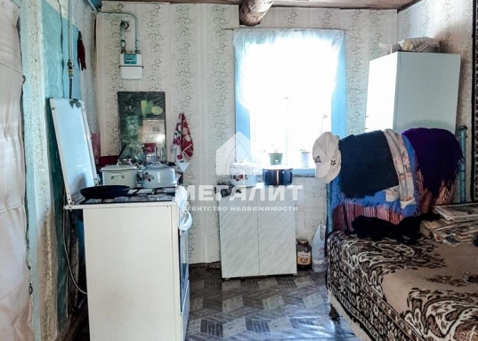 Также изюминкой места является, близкое расположение к р.
