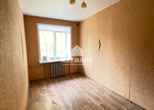 <span style="text-decoration:underline;"><span style="font-family:arial, helvetica, sans-serif;"><strong>Уникальное предложение: купить квартиру в кирпичном доме в центре Казани.</strong></span></span><br /><br /><strong>•  <span style="text-decoration:underline;">Свобода для творчества</span>:</strong> Отсутствие несущих стен позволяет реализовать любые дизайнерские решения и создать квартиру вашей мечты.<br /><br /><strong>•  <span style="text-decoration:underline;">Ремонт под себя</span>: </strong>Забудьте о переделке чужих решений!