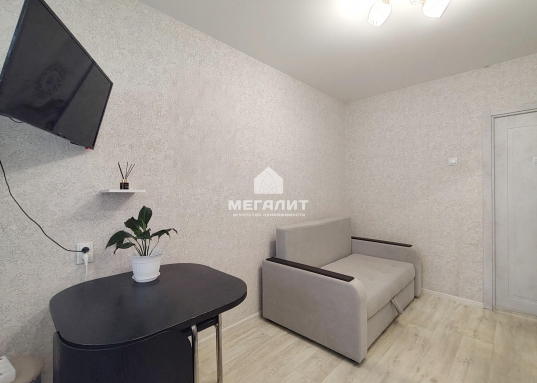 Комнаты площадью 19кв.м. и 11,4 кв.м., высота потолков 2,7м. Ипотека или материнский капитал – это тоже прекрасные варианты для приобретения данного жилья.