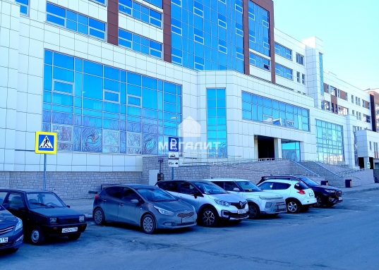 Адрес: ул. Ямашева пр-кт, дом 33А, Общая площадь: 850 м<sup>2</sup>, Район: Ново-Савиновский